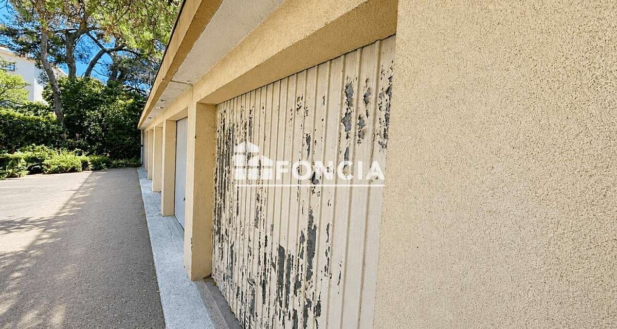 Murs commerciaux + 2 garages - proche faculte de medecine et iut montpellier - photo 8