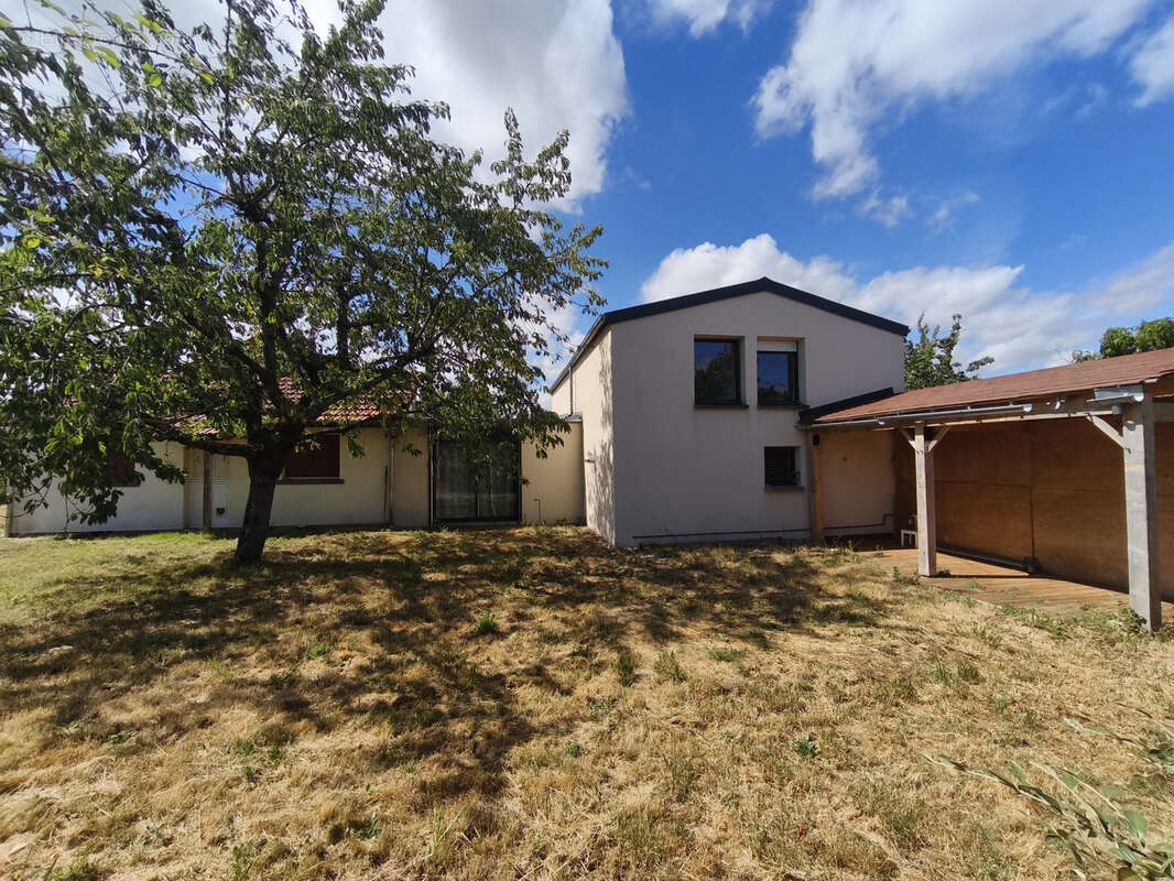 Maison à LA SUZE-SUR-SARTHE