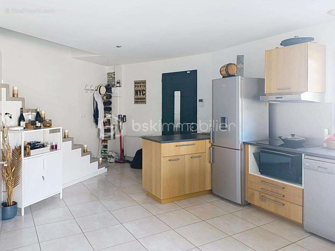 Maison rénovée - 4 pièces - 80m² - Au calme - Vue sur les montagnes - photo 6