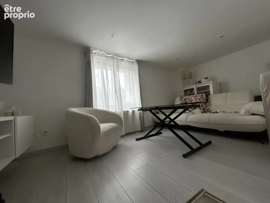 Freneuse centre bourg - photo 3
