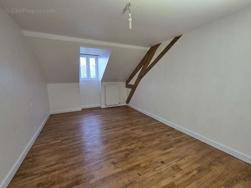 Appartement à SAINT-SORNIN-LEULAC