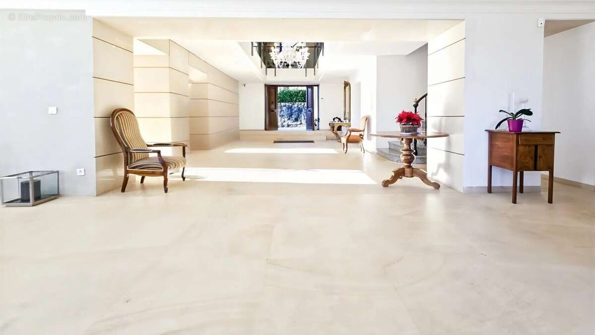 Maison à PERS-JUSSY