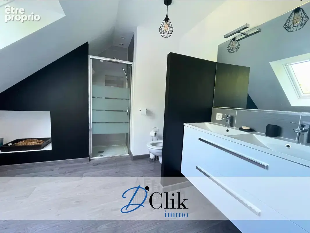 À découvrir sans tarder : superbe maison familiale aux portes de Laval ! - photo 14