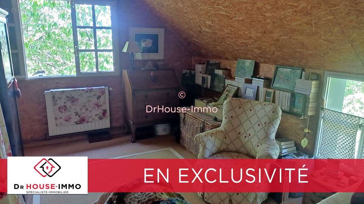 Maison 128 m² à Le Fresne-Camilly  - photo 8