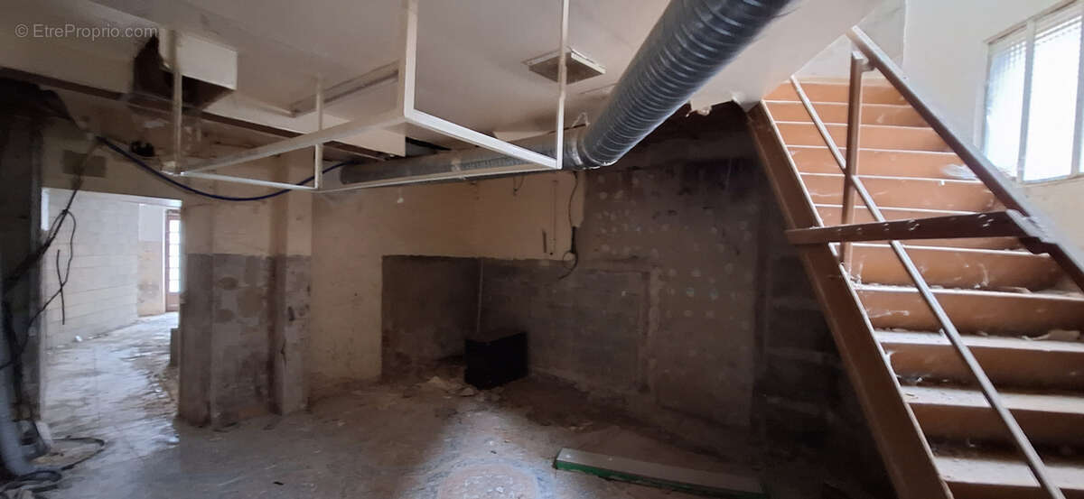 Maison à VILLENEUVE-L'ARCHEVEQUE