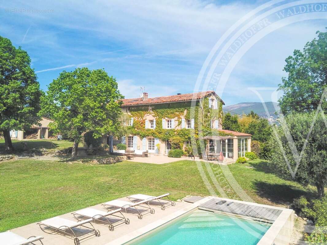 Maison à MOUANS-SARTOUX