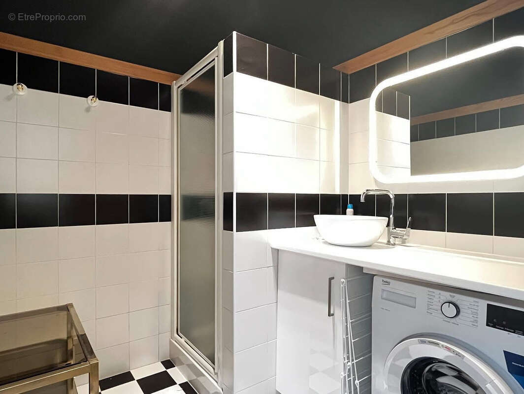 Appartement à ROQUEBRUNE-CAP-MARTIN