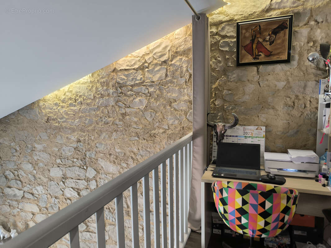 Maison à SAINT-LAURENT-DE-LA-SALANQUE