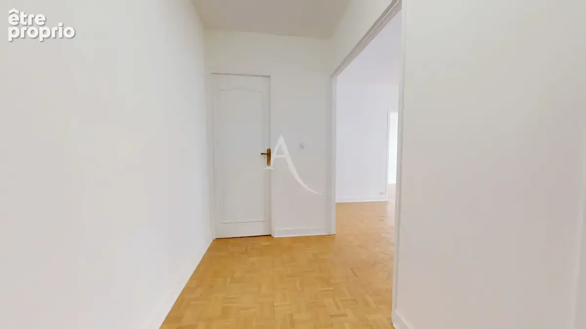 Appartement Familial 5 Pièces de 104,68 m² avec Vaste Balcon Filant Paris 12ème - Métro Dugommier - photo 3