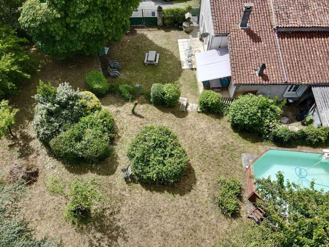 Charmante maison de 4 chambres dans un hameau paisible - photo 5