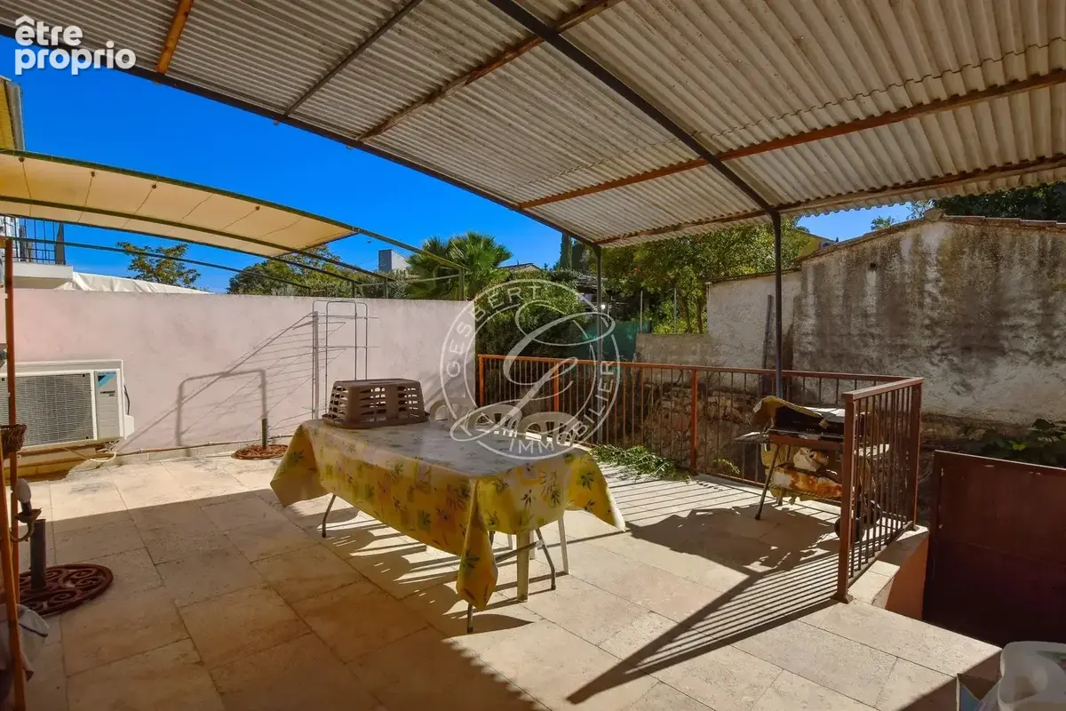 A vendre flayosc - appartement t3 avec terrasse et vue degagée - photo 1