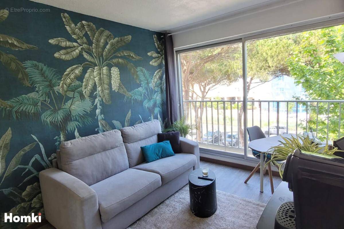 Appartement à MAUGUIO