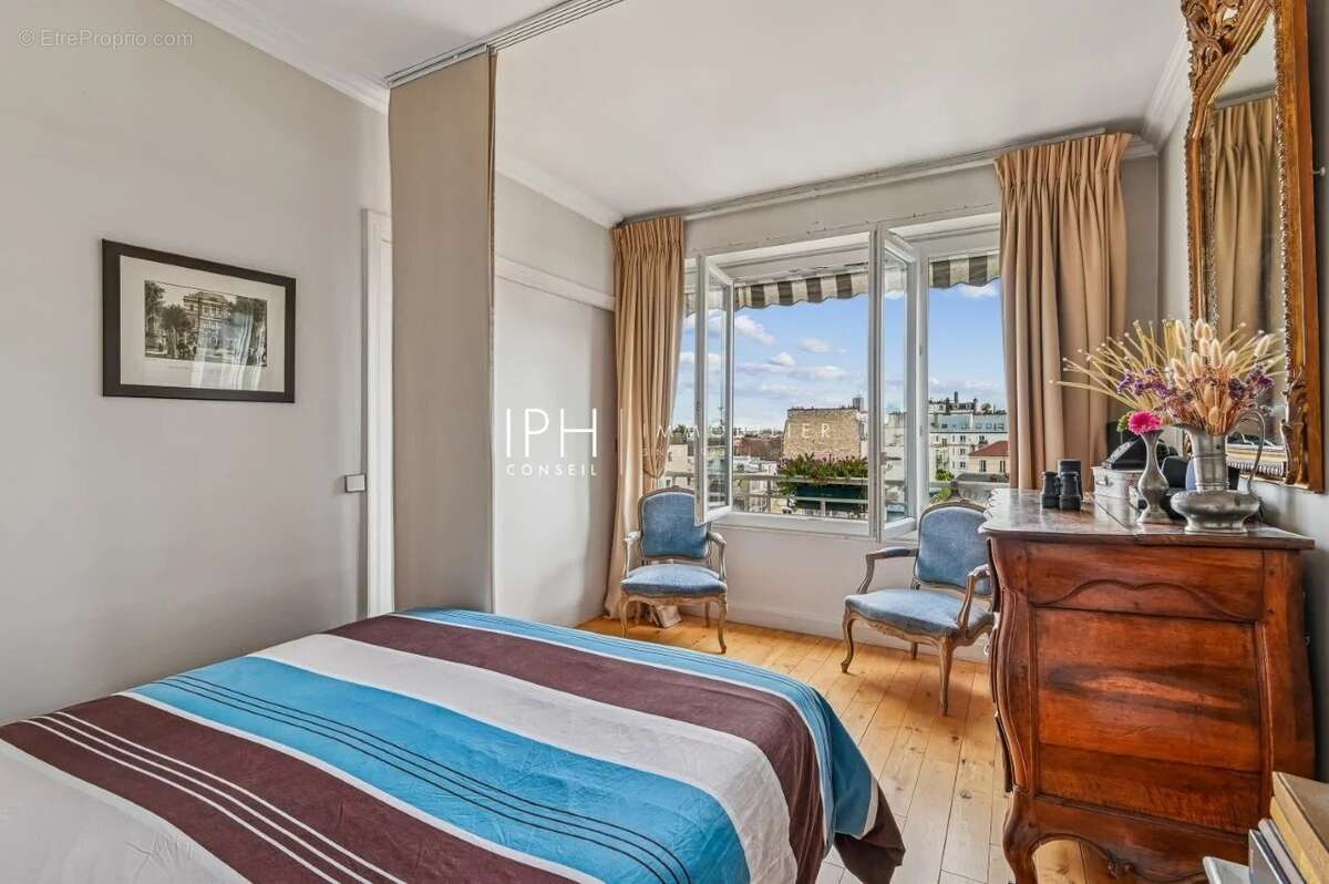 Appartement à NEUILLY-SUR-SEINE