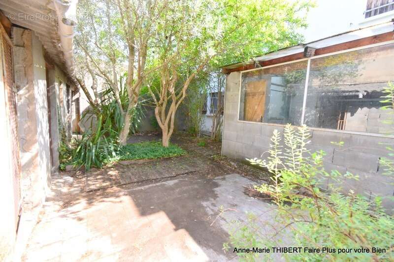 Maison à vendre 6 pièces VILLEURBANNE (69) - photo 2