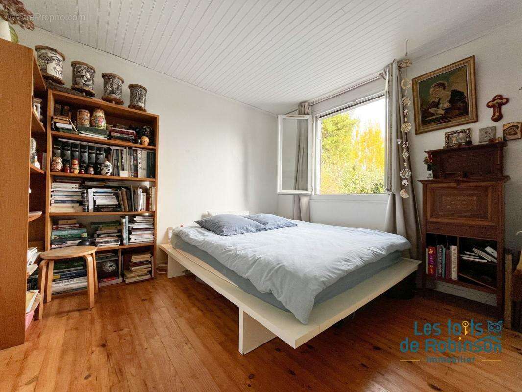 Maison à VERRIERES-LE-BUISSON