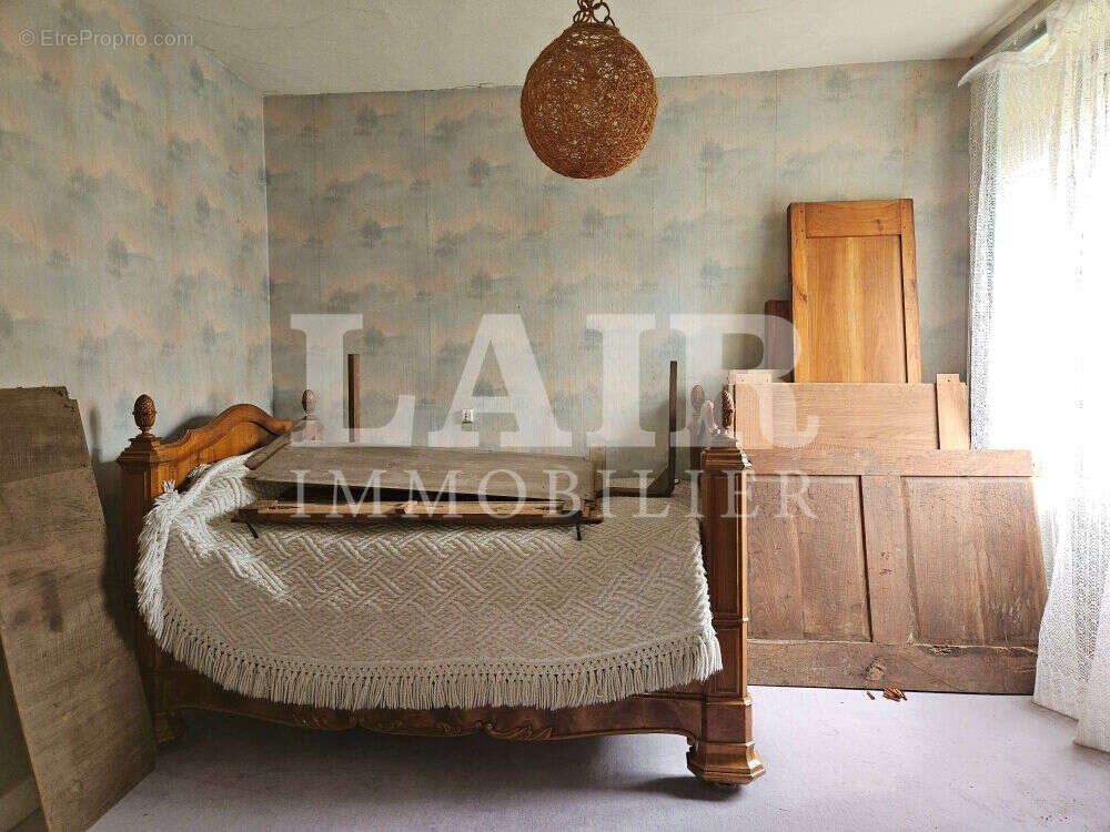 Maison à VILLAINES-LA-JUHEL