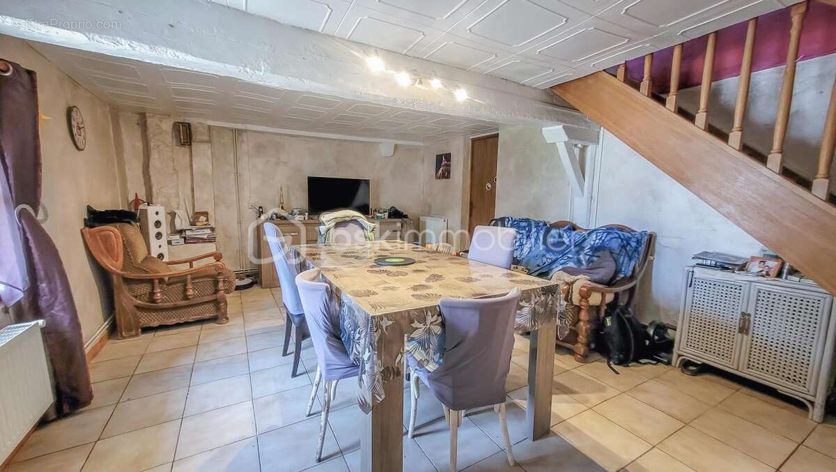 Maison à SAINT-PARIZE-LE-CHATEL