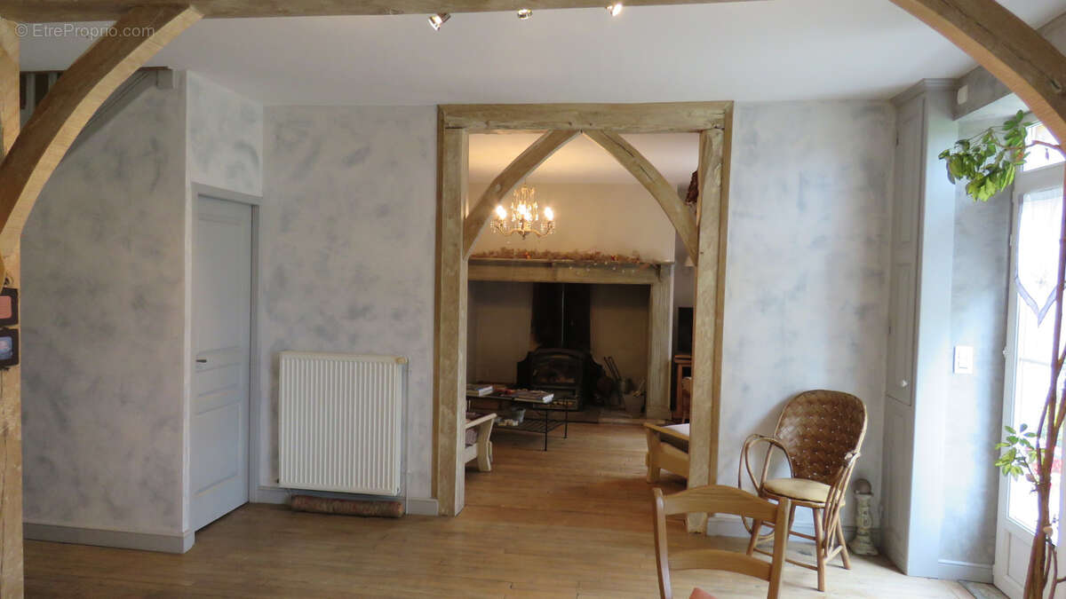 Maison à LANOUAILLE