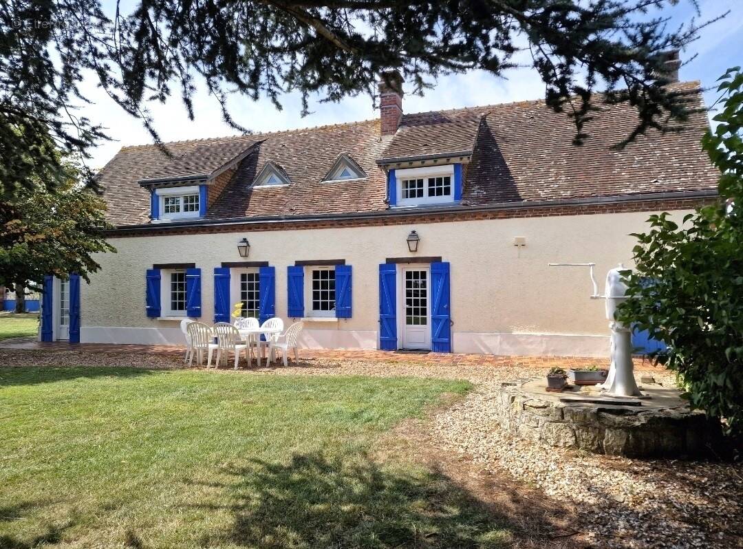 Maison à MARCILLY-LA-CAMPAGNE