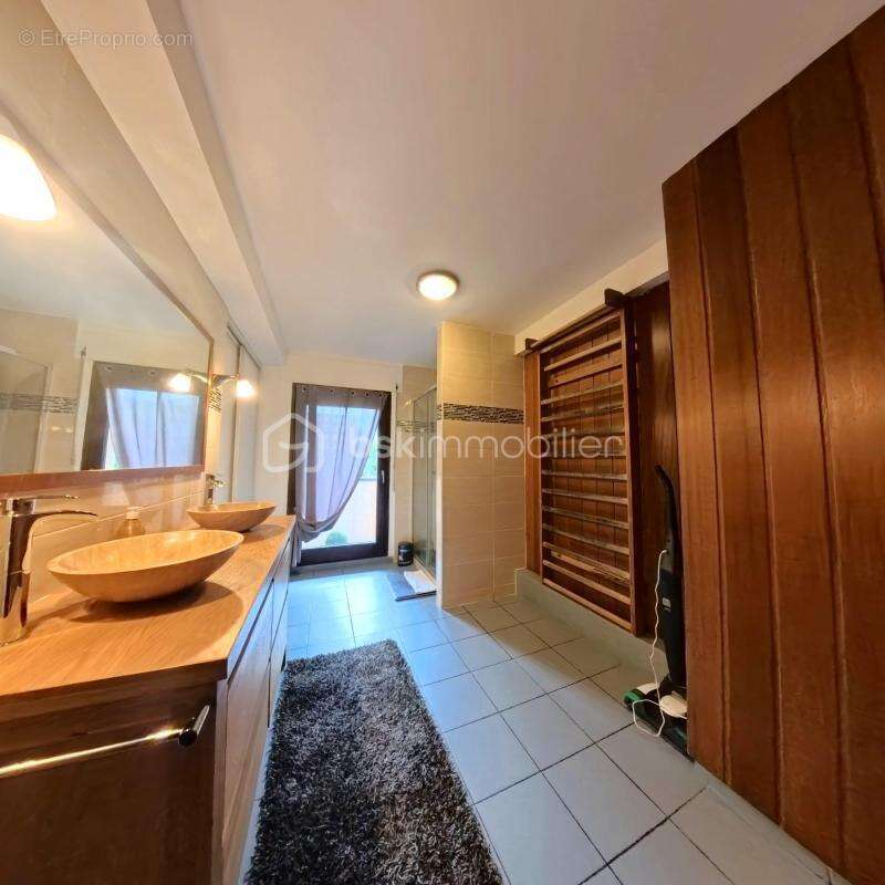 Appartement à LIVRY-GARGAN