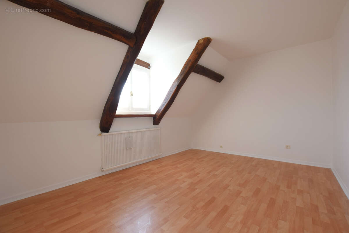 Maison à LES ESSARTS-LE-ROI