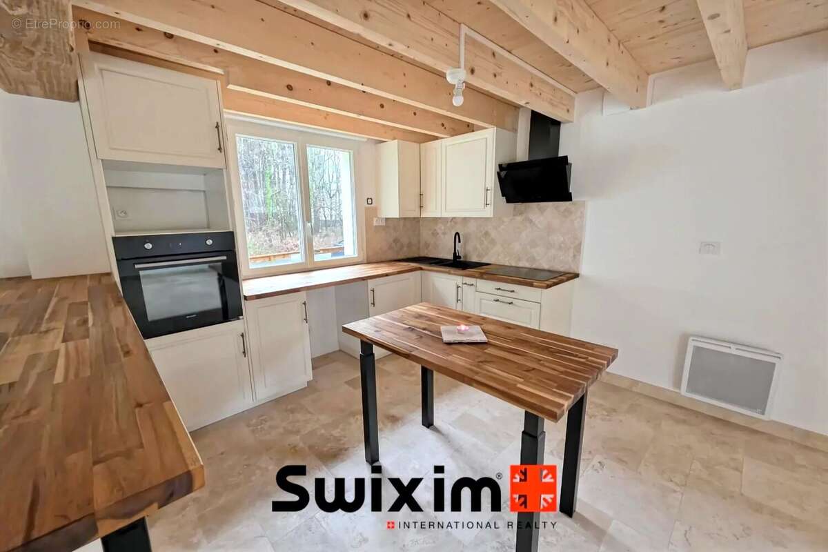 Maison de charme de 115 m² à Talais - photo 3