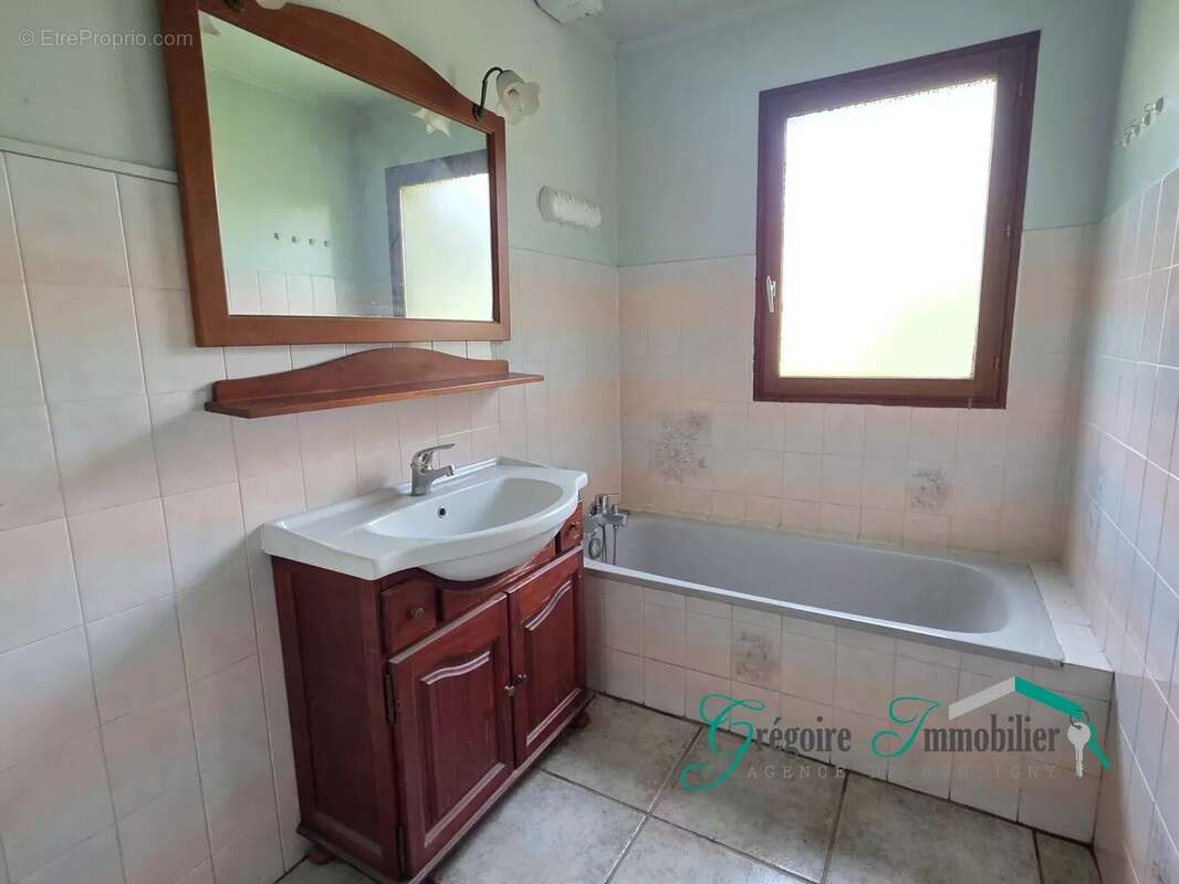 Maison à MONTIGNY-SUR-LOING