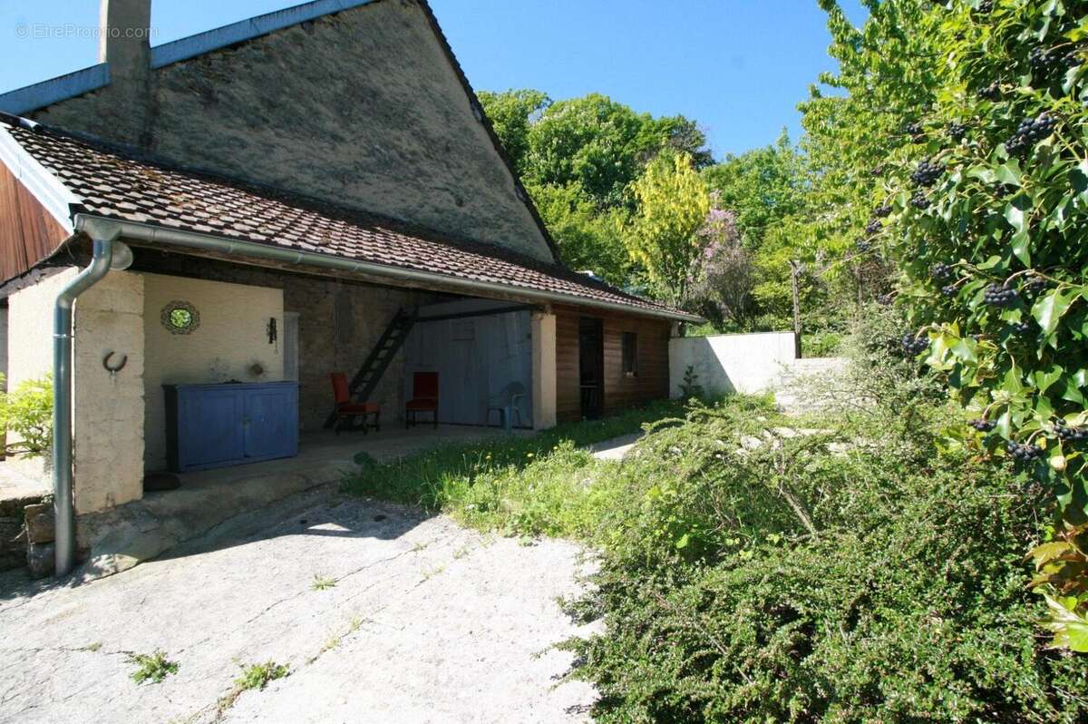 Photo 2 - Maison à SAINT-LOTHAIN