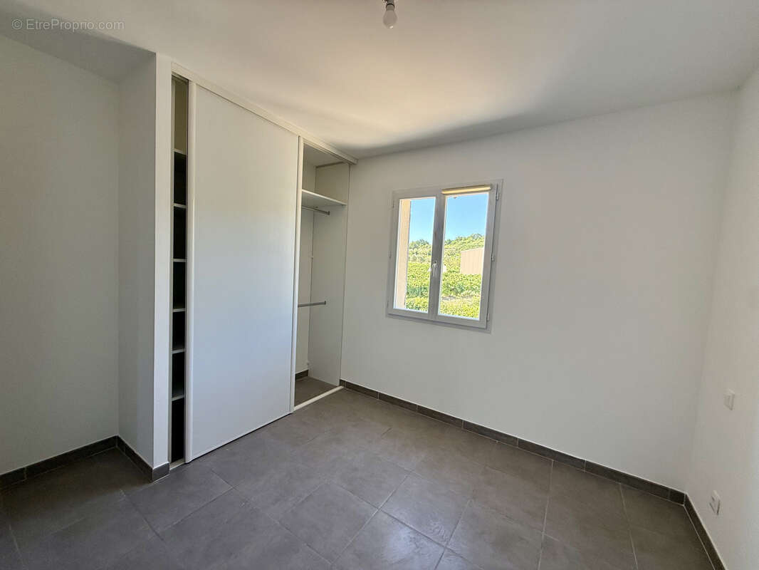 Maison 3 chambres avec jardin et abris voiture - photo 7