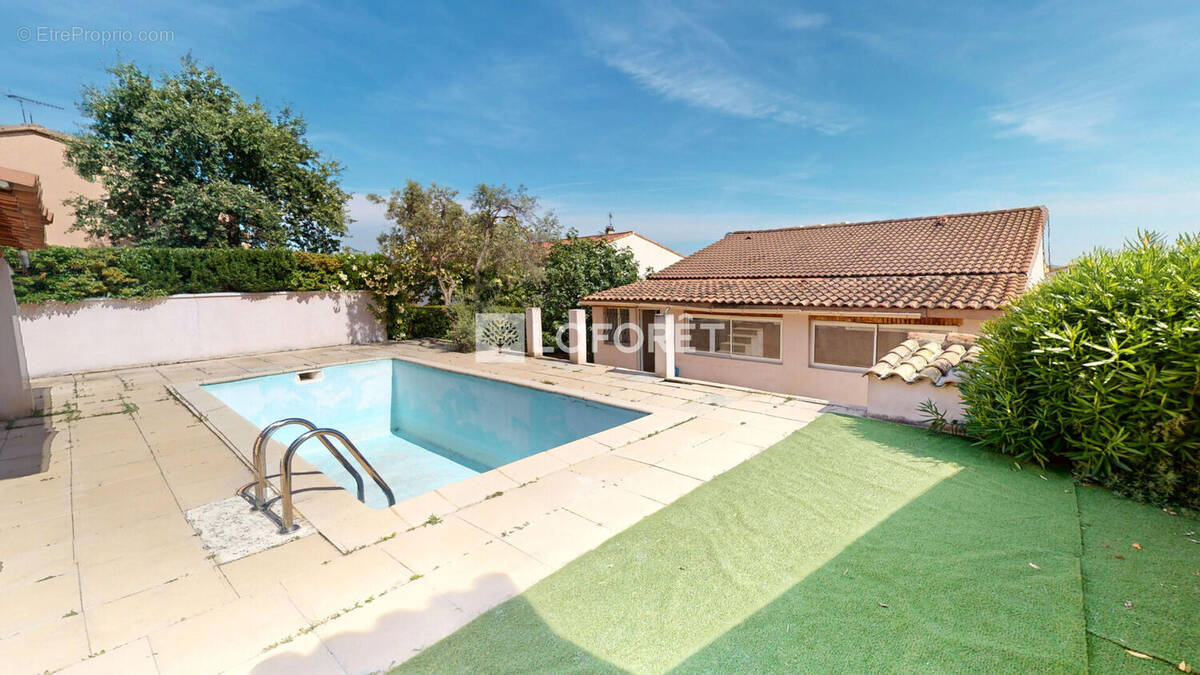 Maison à LA FARE-LES-OLIVIERS
