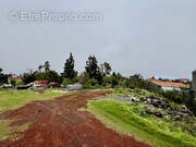 Terrain à SAINT-PIERRE