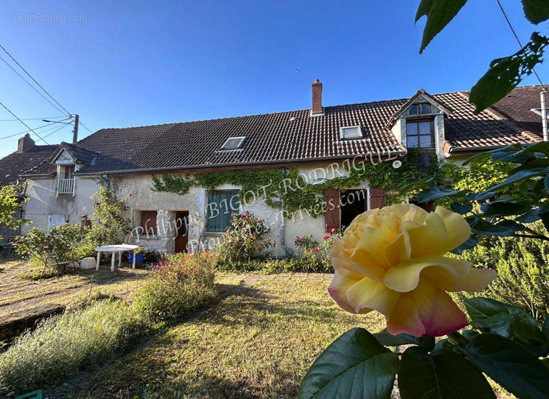 Maison à SAINT-MARTIN-DES-CHAMPS