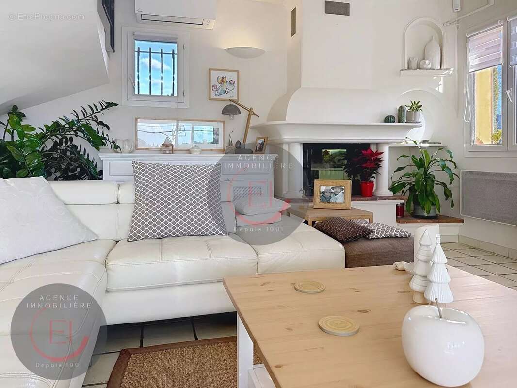 Maison à LES ADRETS-DE-L'ESTEREL