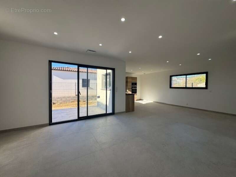 Maison à SAINT-MARTIN-DE-VALGALGUES