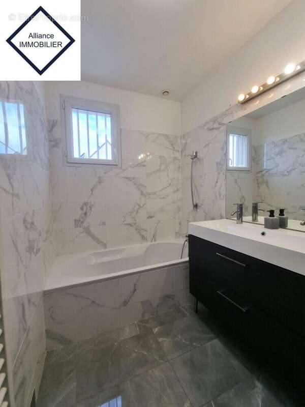 Maison à MONTAUBAN-DE-BRETAGNE