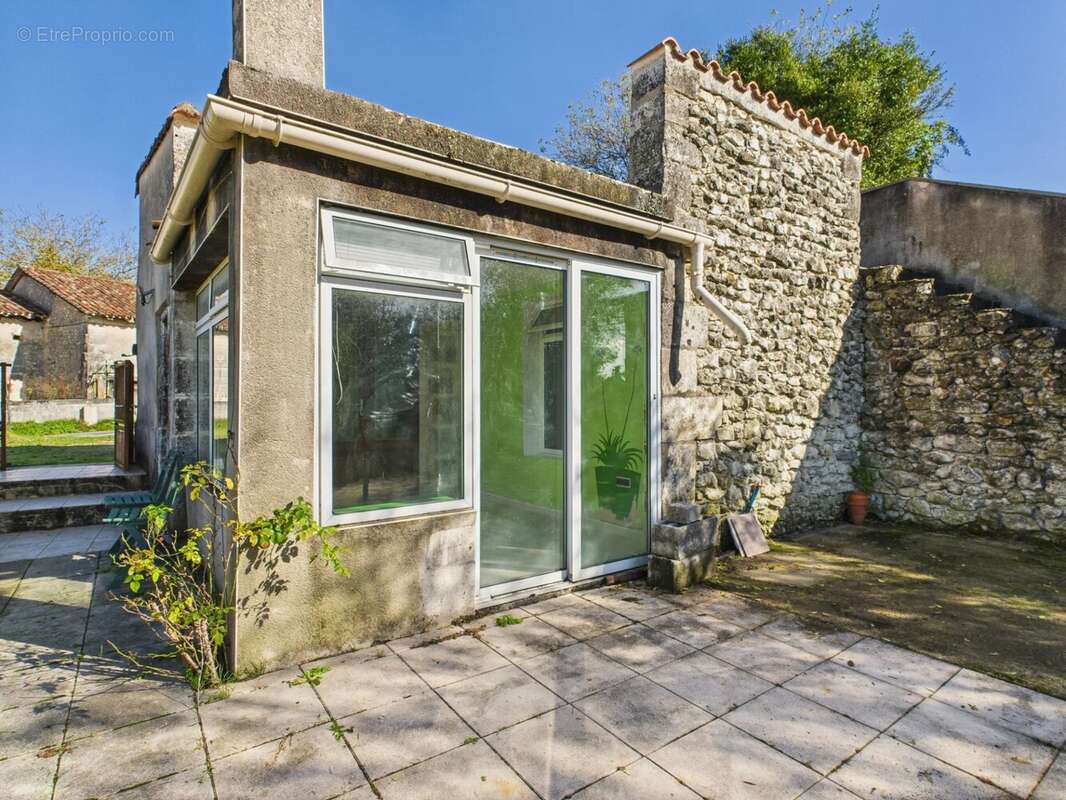 Maison à BERTRIC-BUREE