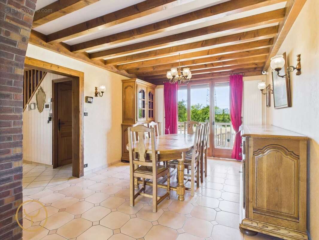 Maison à ROMILLY-SUR-SEINE