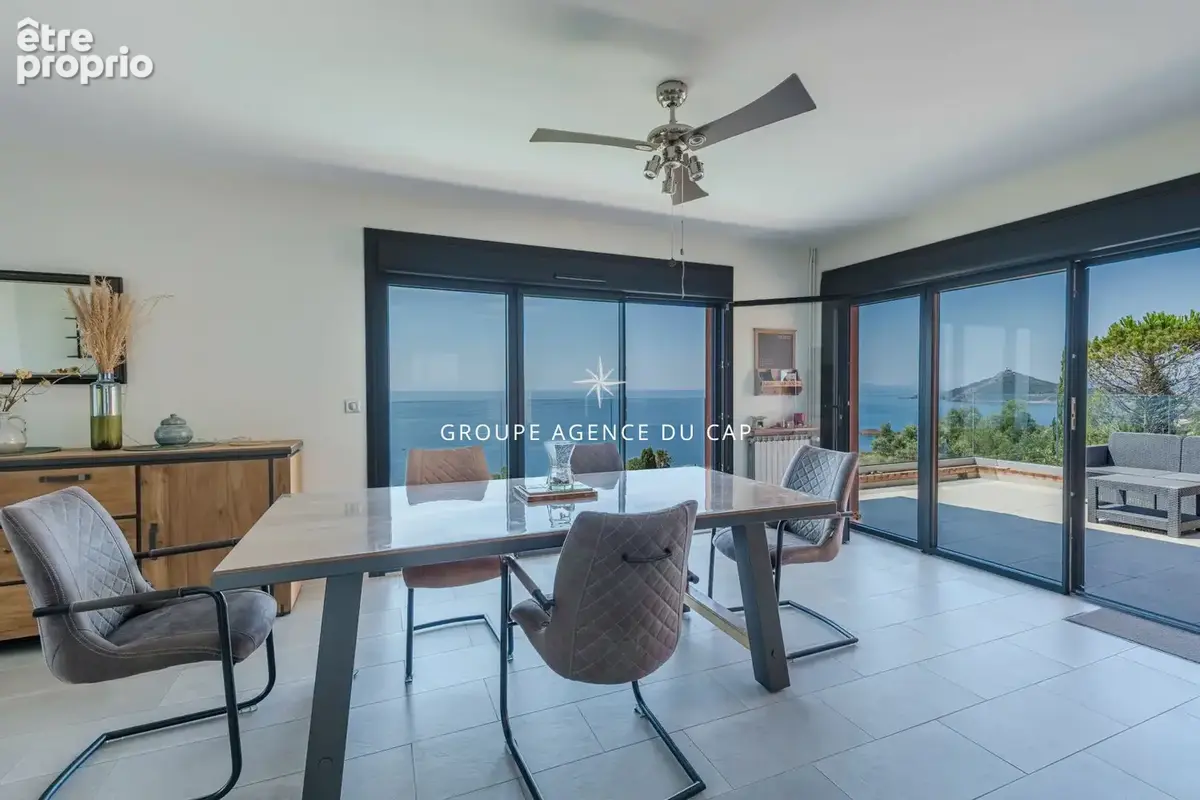 Villa rénovée vue mer 215 m2  saint raphael agay - photo 5