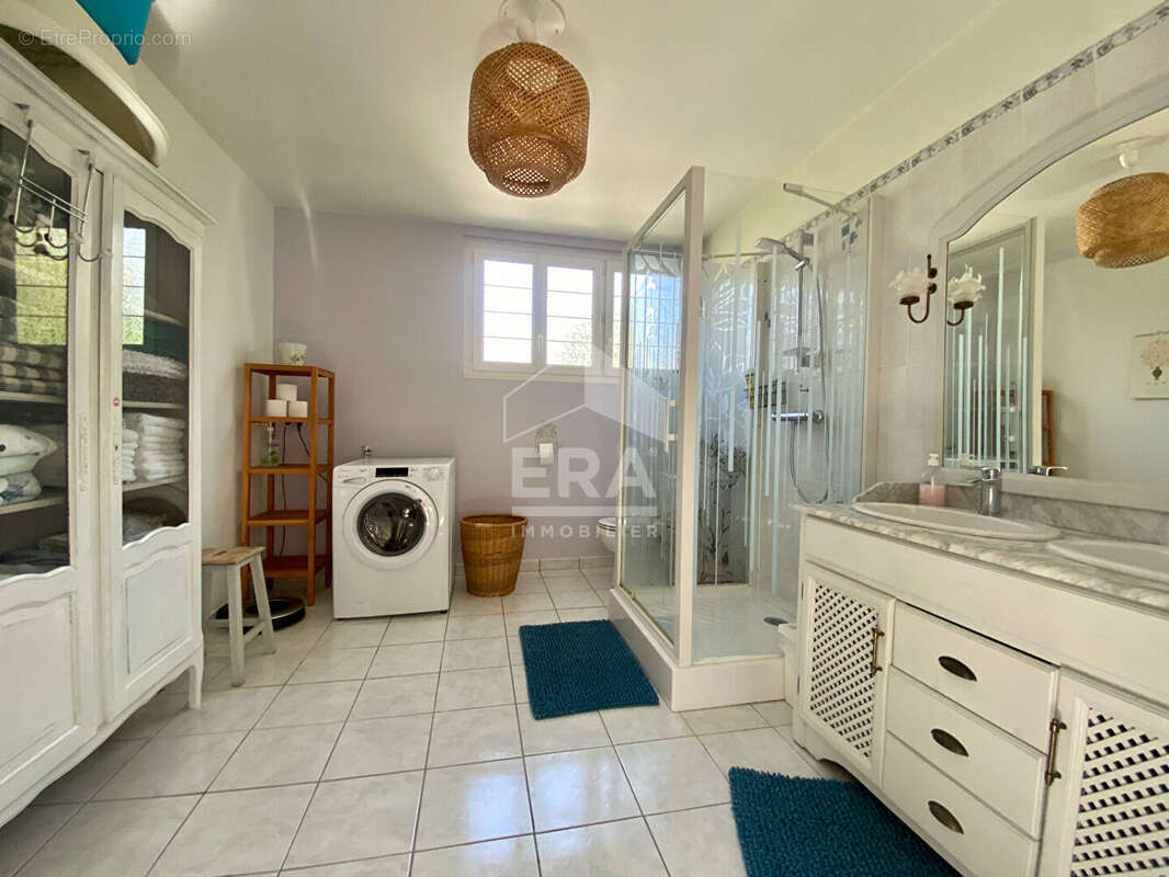 Maison à NARGIS