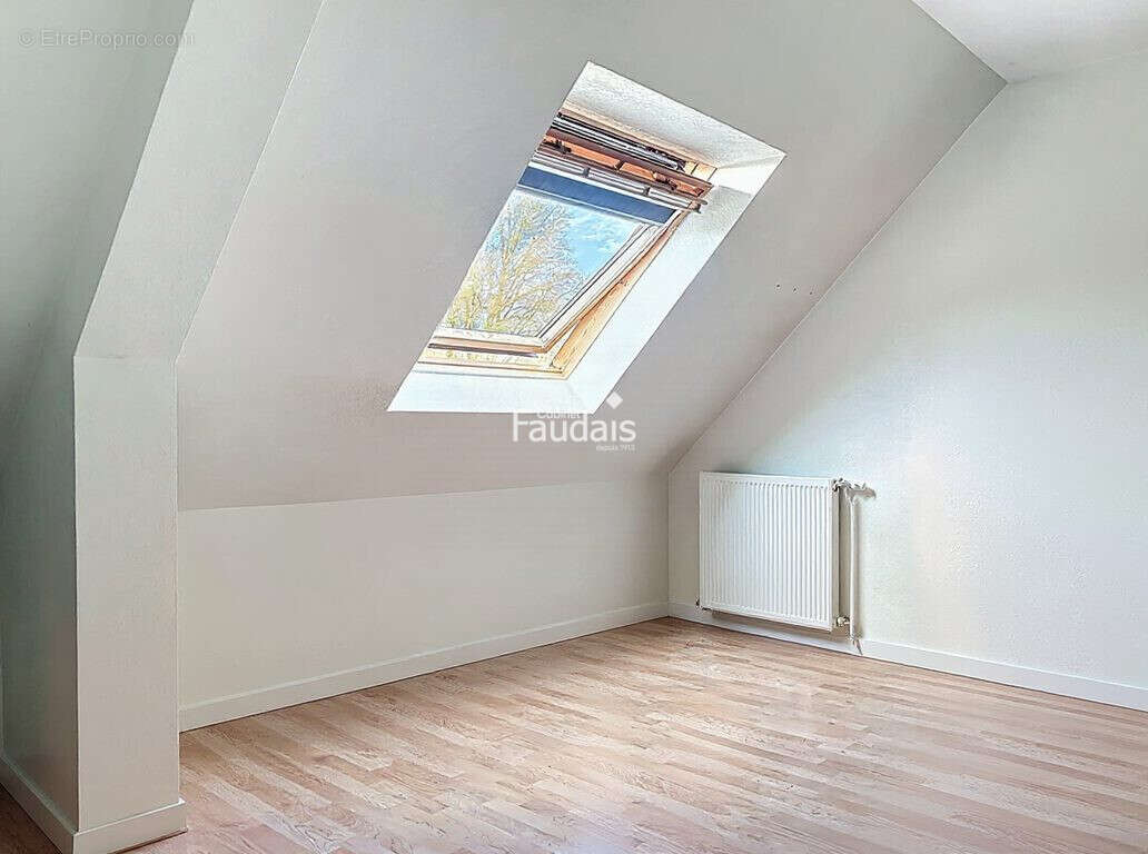 Maison 114 m² à Saint-Lo  - photo 6