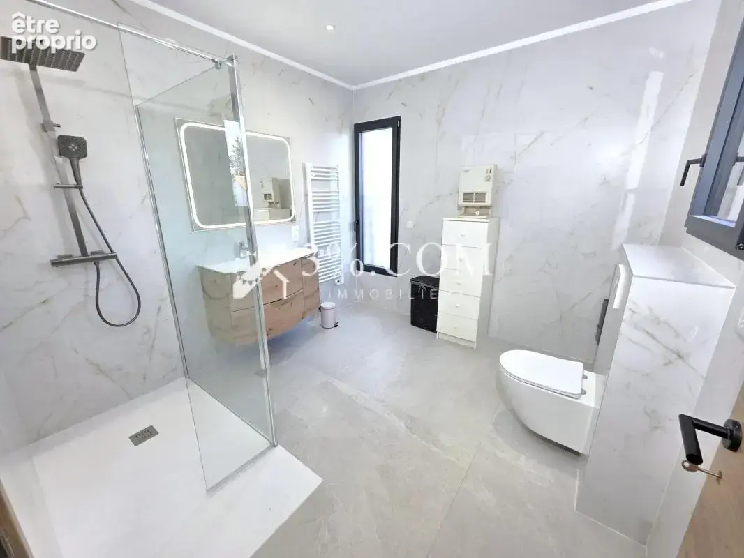 Grande villa neuve en plein centre-ville - photo 11