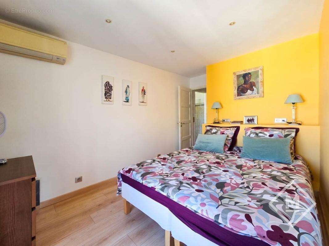 Appartement à MARSEILLE-7E