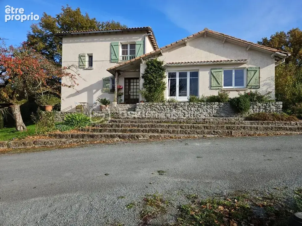 Maison à LARGEASSE