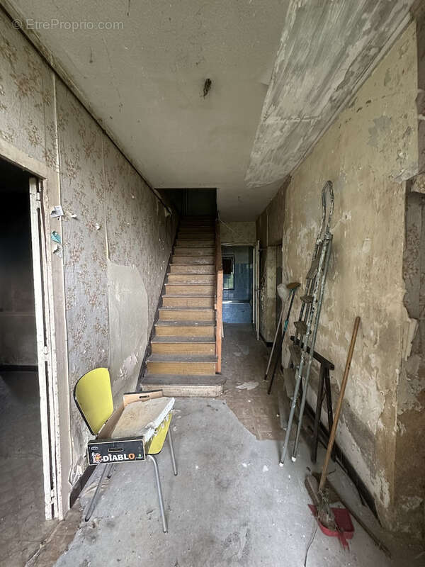 Maison à BOURG-LE-COMTE