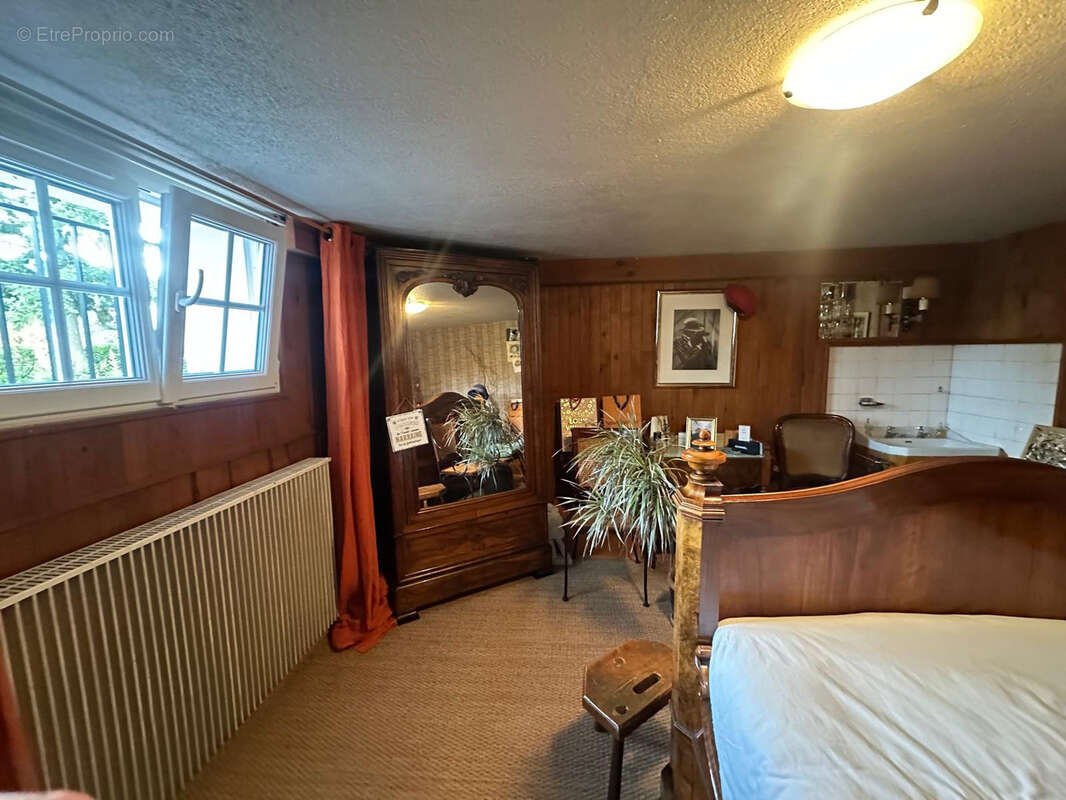 Maison à COMMELLE-VERNAY