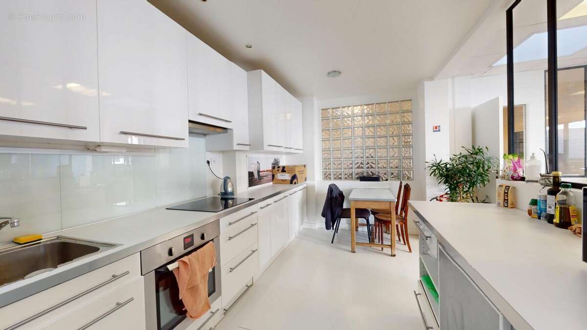 Commerce à PARIS-19E