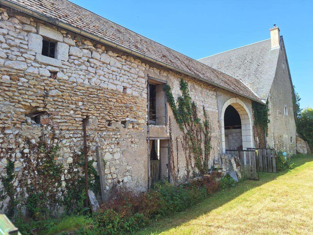 Maison à SAINT-SATUR