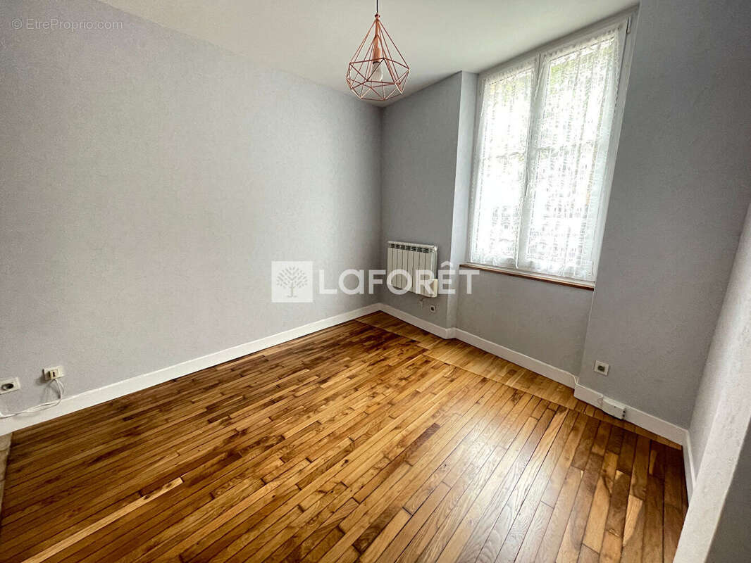 Appartement à BOIS-COLOMBES