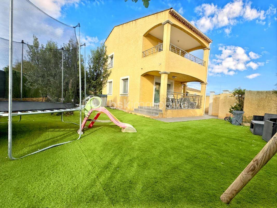 Maison à SAINT-GILLES