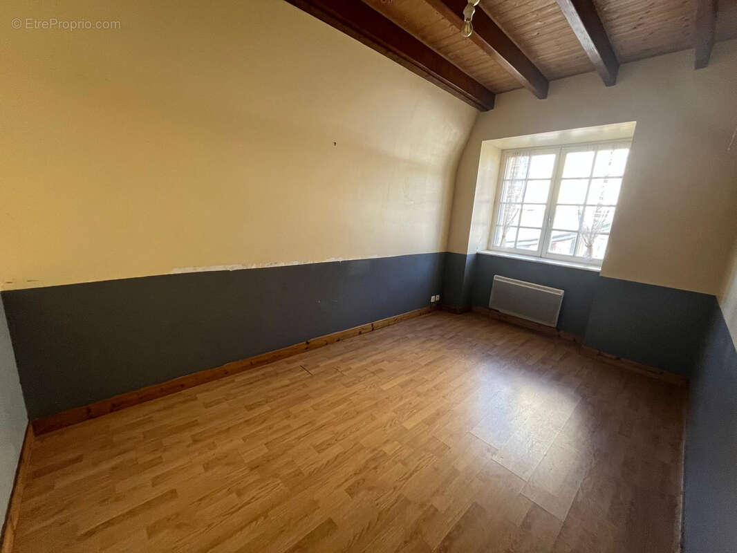 Maison à LAQUEUILLE